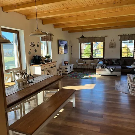 ヴィラ Rocky View 2